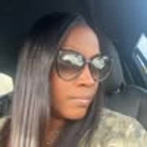 Meet your Posher, Dionne